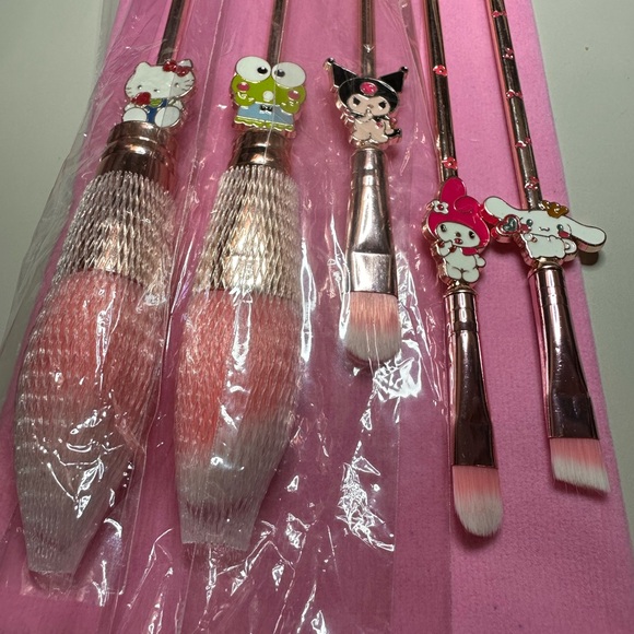 Sanrio Character Makeup Brush Set - Pink and Gold - Picture 5 of 13